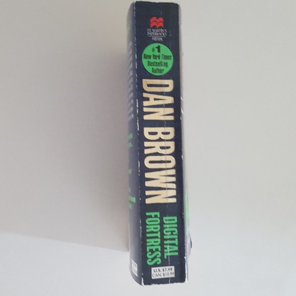 Digital Fortress by Dan Brown, Paperback ISBN 0312995423 - Picture 8 of 9